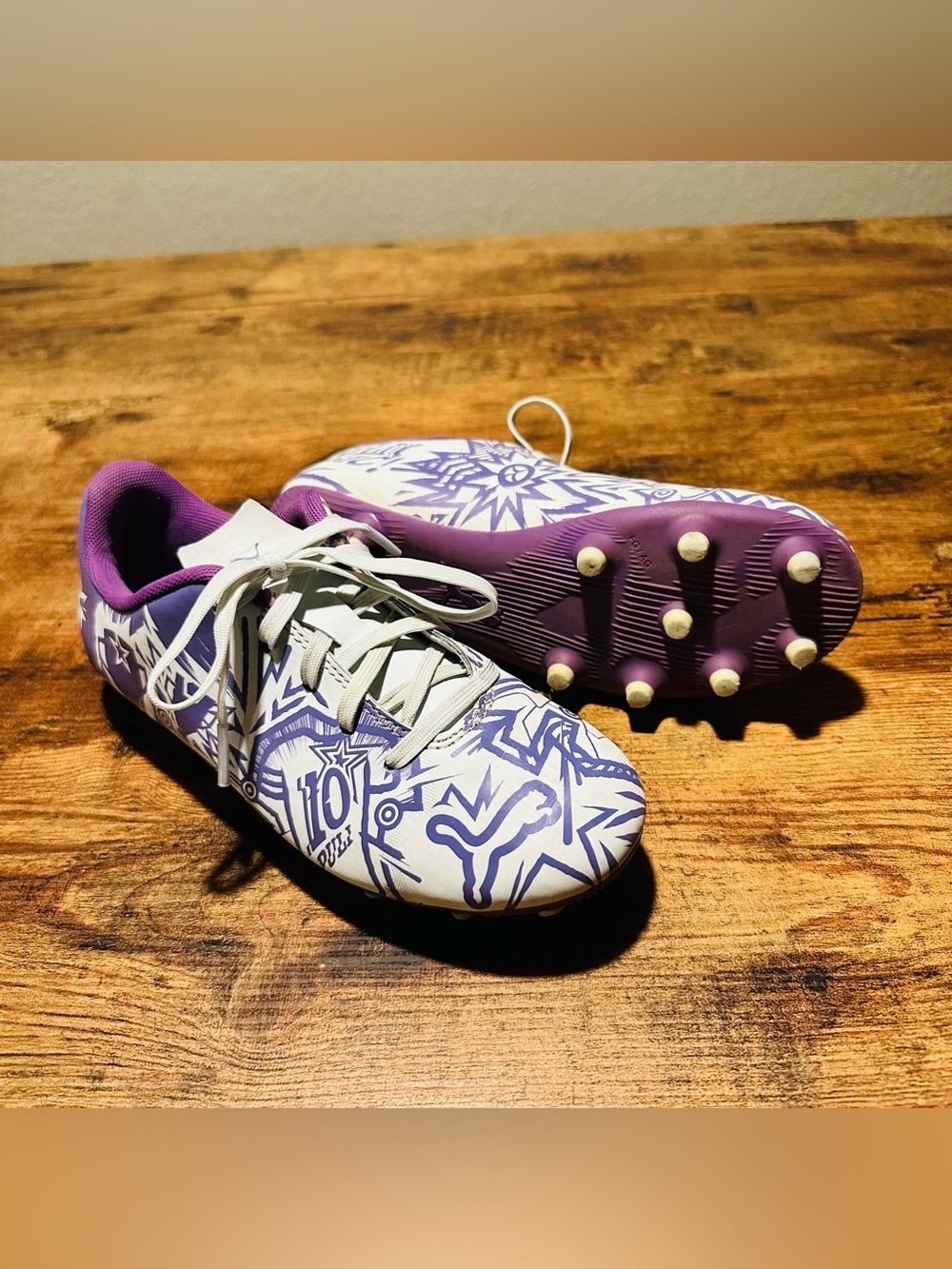 Puma Kids Soccer Cleats, Size US 2Y, EUR 33, Purple and White